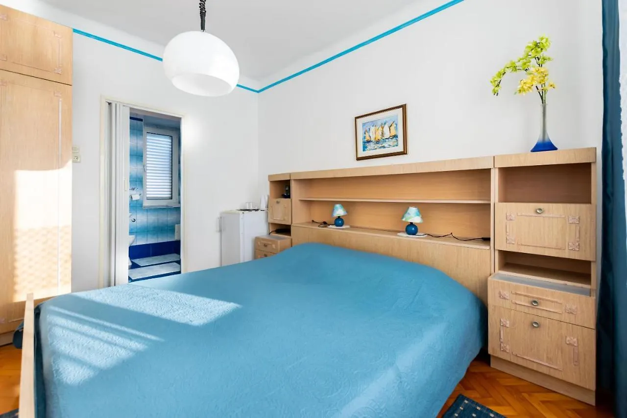 Rooms Marica B Rab Town Guest house